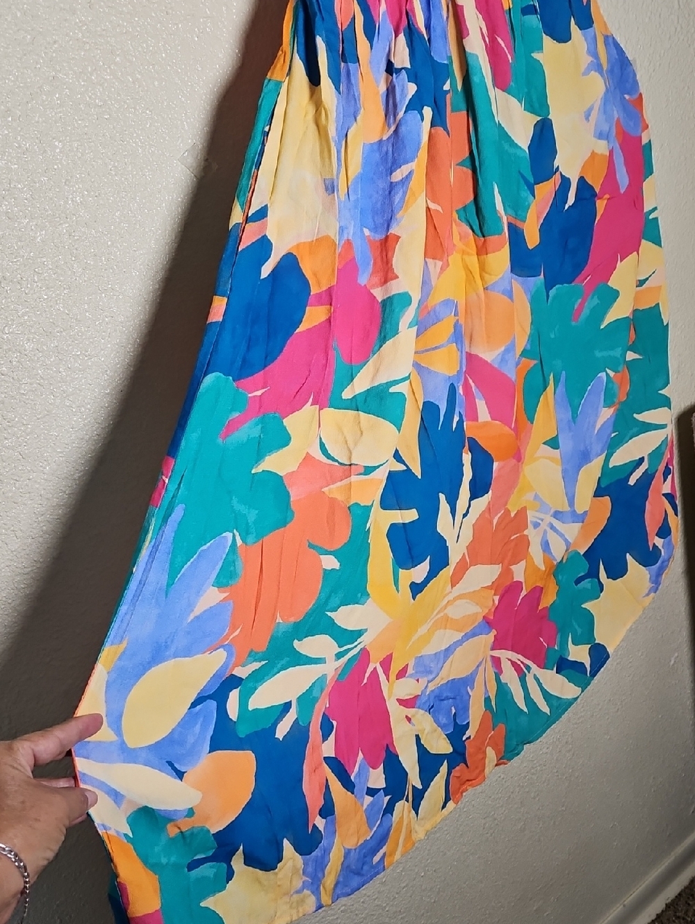 LA BLANCA Multicolor Halter Midi Dress - Vibrant Floral Print - Picture 8 of 10